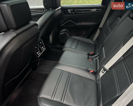 Синий Порше Каен, объемом двигателя 2.89 л и пробегом 104 тыс. км за 62000 $, фото 13 на Automoto.ua