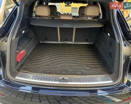 Порше Cayenne 2018 у Києві на Automoto.ua Синій Порше Cayenne, об'ємом двигуна 2.89 л та пробігом 130 тис. км за 58825 $, фото 6 на Automoto.ua