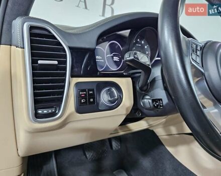 Синий Порше Каен, объемом двигателя 3 л и пробегом 82 тыс. км за 57999 $, фото 38 на Automoto.ua