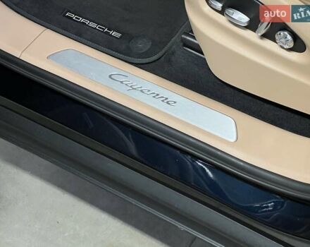 Синий Порше Каен, объемом двигателя 3 л и пробегом 78 тыс. км за 52314 $, фото 21 на Automoto.ua