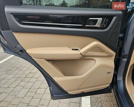 Синий Порше Каен, объемом двигателя 3 л и пробегом 100 тыс. км за 52999 $, фото 46 на Automoto.ua