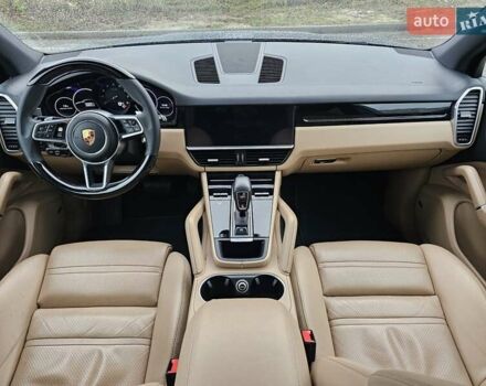 Синий Порше Каен, объемом двигателя 3 л и пробегом 100 тыс. км за 52999 $, фото 48 на Automoto.ua