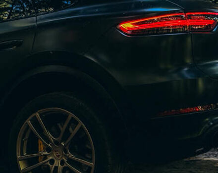 Синий Порше Каен, объемом двигателя 4 л и пробегом 112 тыс. км за 76000 $, фото 5 на Automoto.ua