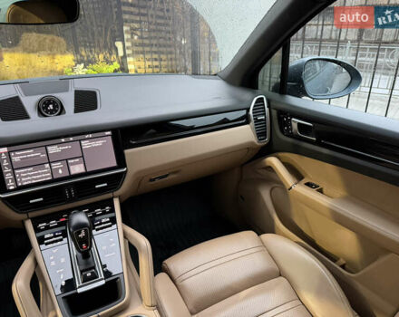 Синий Порше Каен, объемом двигателя 3 л и пробегом 137 тыс. км за 54000 $, фото 13 на Automoto.ua