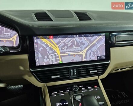 Синий Порше Каен, объемом двигателя 3 л и пробегом 82 тыс. км за 57999 $, фото 31 на Automoto.ua