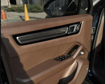 Синий Порше Каен, объемом двигателя 4 л и пробегом 112 тыс. км за 76000 $, фото 18 на Automoto.ua