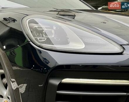 Синий Порше Каен, объемом двигателя 3 л и пробегом 174 тыс. км за 48990 $, фото 2 на Automoto.ua