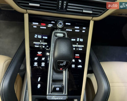 Синий Порше Каен, объемом двигателя 2.9 л и пробегом 73 тыс. км за 62000 $, фото 27 на Automoto.ua