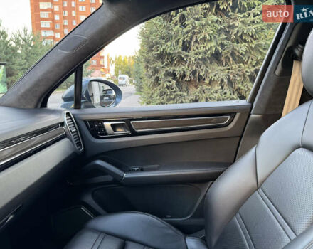 Синій Порше Cayenne, об'ємом двигуна 2.89 л та пробігом 104 тис. км за 65000 $, фото 14 на Automoto.ua