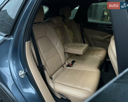 Синий Порше Каен, объемом двигателя 3 л и пробегом 137 тыс. км за 54000 $, фото 9 на Automoto.ua