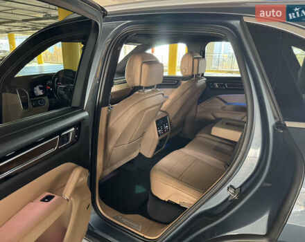 Порше Каен 2018 в Киеве на Automoto.ua Синий Порше Каен, объемом двигателя 3 л и пробегом 86 тыс. км за 51000 $, фото 14 на Automoto.ua