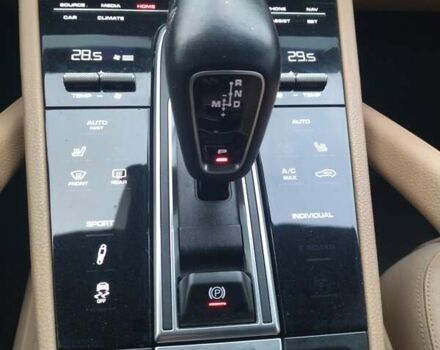 Синий Порше Каен, объемом двигателя 3 л и пробегом 170 тыс. км за 38500 $, фото 2 на Automoto.ua