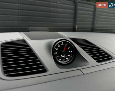 Синий Порше Каен, объемом двигателя 2.89 л и пробегом 104 тыс. км за 62000 $, фото 22 на Automoto.ua