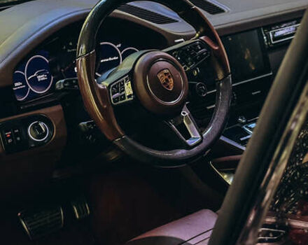 Синий Порше Каен, объемом двигателя 4 л и пробегом 112 тыс. км за 76000 $, фото 6 на Automoto.ua