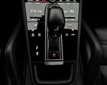 Синий Порше Каен, объемом двигателя 2.89 л и пробегом 104 тыс. км за 62000 $, фото 25 на Automoto.ua