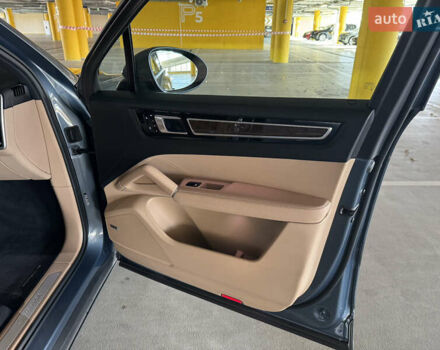 Порше Каен 2018 в Киеве на Automoto.ua Синий Порше Каен, объемом двигателя 3 л и пробегом 86 тыс. км за 51000 $, фото 13 на Automoto.ua