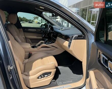 Синій Порше Cayenne, об'ємом двигуна 2.89 л та пробігом 101 тис. км за 57000 $, фото 13 на Automoto.ua