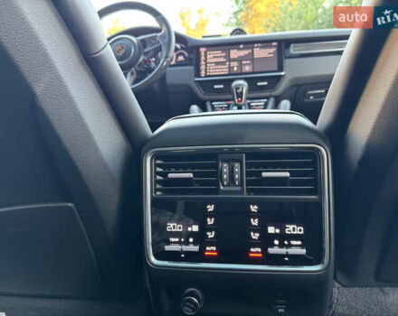 Синій Порше Cayenne, об'ємом двигуна 2.89 л та пробігом 104 тис. км за 65000 $, фото 10 на Automoto.ua