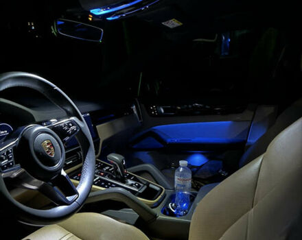 Синий Порше Каен, объемом двигателя 3 л и пробегом 69 тыс. км за 62500 $, фото 11 на Automoto.ua