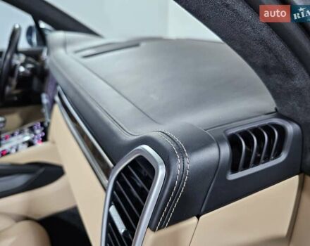 Синий Порше Каен, объемом двигателя 3 л и пробегом 82 тыс. км за 57999 $, фото 22 на Automoto.ua