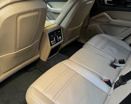 Порше Cayenne 2018 у Києві на Automoto.ua Синій Порше Cayenne, об'ємом двигуна 2.89 л та пробігом 130 тис. км за 58825 $, фото 10 на Automoto.ua