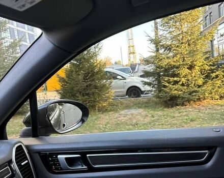 Синий Порше Каен, объемом двигателя 3 л и пробегом 183 тыс. км за 67000 $, фото 36 на Automoto.ua