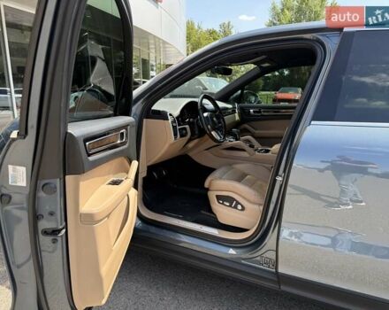 Синій Порше Cayenne, об'ємом двигуна 2.89 л та пробігом 101 тис. км за 57000 $, фото 10 на Automoto.ua