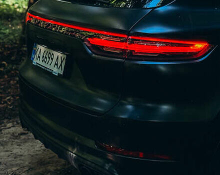 Синий Порше Каен, объемом двигателя 4 л и пробегом 112 тыс. км за 76000 $, фото 2 на Automoto.ua