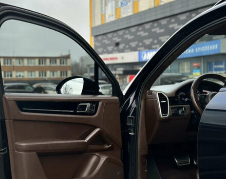 Синий Порше Каен, объемом двигателя 2.89 л и пробегом 63 тыс. км за 66500 $, фото 7 на Automoto.ua