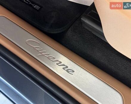 Синий Порше Каен, объемом двигателя 3 л и пробегом 81 тыс. км за 53900 $, фото 38 на Automoto.ua