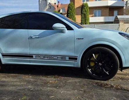 Синий Порше Каен, объемом двигателя 4 л и пробегом 51 тыс. км за 150000 $, фото 16 на Automoto.ua
