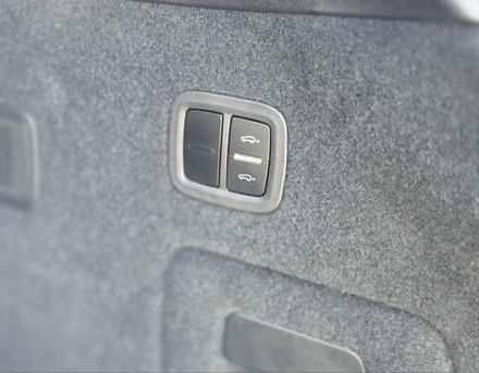 Синий Порше Каен, объемом двигателя 4 л и пробегом 51 тыс. км за 150000 $, фото 19 на Automoto.ua