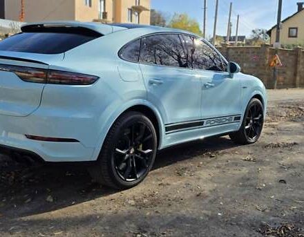 Синий Порше Каен, объемом двигателя 4 л и пробегом 51 тыс. км за 150000 $, фото 4 на Automoto.ua