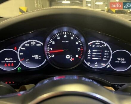 Синій Порше Cayenne, об'ємом двигуна 3 л та пробігом 45 тис. км за 78756 $, фото 40 на Automoto.ua