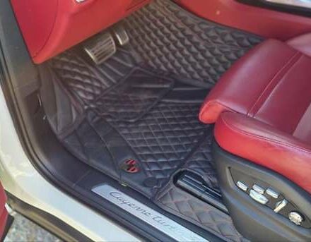 Синий Порше Каен, объемом двигателя 4 л и пробегом 51 тыс. км за 150000 $, фото 11 на Automoto.ua