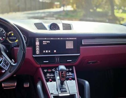 Синий Порше Каен, объемом двигателя 4 л и пробегом 51 тыс. км за 150000 $, фото 17 на Automoto.ua