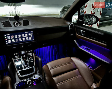 Синий Порше Каен, объемом двигателя 3 л и пробегом 25 тыс. км за 119999 $, фото 38 на Automoto.ua