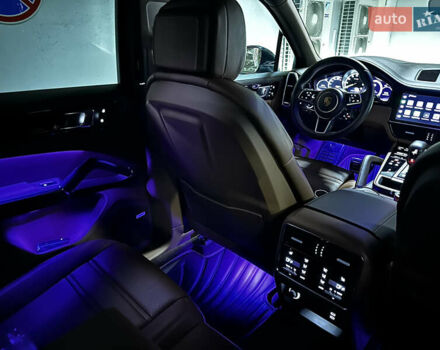 Синий Порше Каен, объемом двигателя 3 л и пробегом 25 тыс. км за 119999 $, фото 39 на Automoto.ua