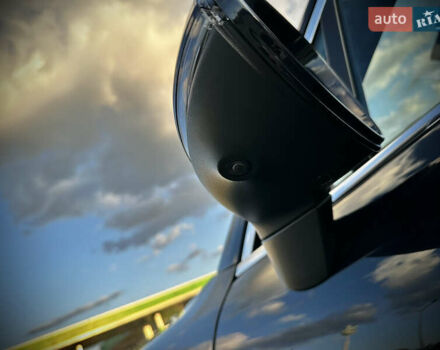 Синий Порше Каен, объемом двигателя 3 л и пробегом 25 тыс. км за 119999 $, фото 2 на Automoto.ua