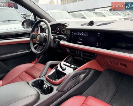 Порше Каен 2023 в Киеве на Automoto.ua Синий Порше Каен, объемом двигателя 3 л и пробегом 18 тыс. км за 99999 $, фото 11 на Automoto.ua