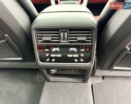 Порше Каен 2023 в Киеве на Automoto.ua Синий Порше Каен, объемом двигателя 3 л и пробегом 18 тыс. км за 99999 $, фото 21 на Automoto.ua