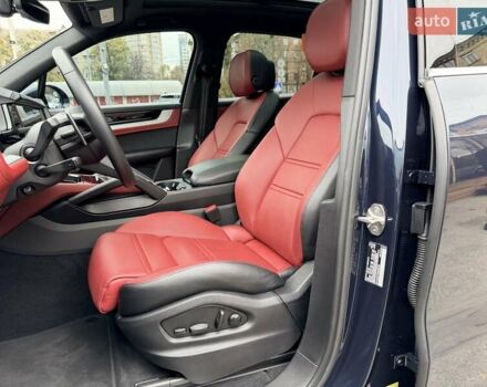 Порше Каен 2023 в Киеве на Automoto.ua Синий Порше Каен, объемом двигателя 3 л и пробегом 18 тыс. км за 99999 $, фото 28 на Automoto.ua