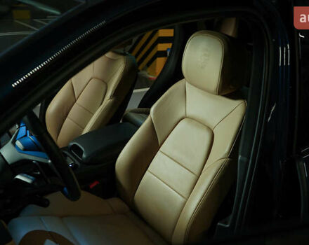 Синий Порше Каен, объемом двигателя 3 л и пробегом 5 тыс. км за 117000 $, фото 14 на Automoto.ua