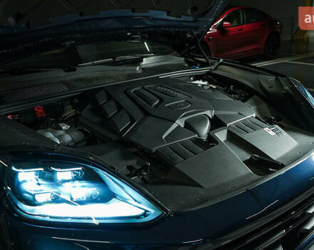 Синий Порше Каен, объемом двигателя 3 л и пробегом 5 тыс. км за 117000 $, фото 9 на Automoto.ua