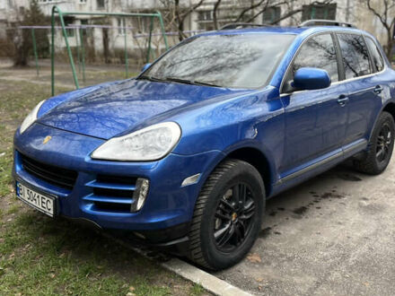 Порше Каен 2007 в Кременчуге на Automoto.ua Синий Порше Каен, объемом двигателя 4.8 л и пробегом 179 тыс. км за 6000 $, фото 1 на Automoto.ua