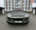 Зелений Порше Cayenne, об'ємом двигуна 4.8 л та пробігом 203 тис. км за 13500 $, фото 1 на Automoto.ua