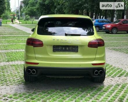 Зелений Порше Cayenne, об'ємом двигуна 3 л та пробігом 74 тис. км за 56000 $, фото 3 на Automoto.ua