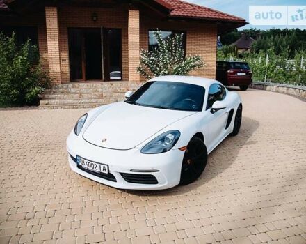 Белый Порше Кайман, объемом двигателя 2 л и пробегом 7 тыс. км за 54400 $, фото 12 на Automoto.ua