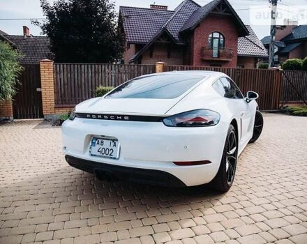 Белый Порше Кайман, объемом двигателя 2 л и пробегом 7 тыс. км за 54400 $, фото 16 на Automoto.ua