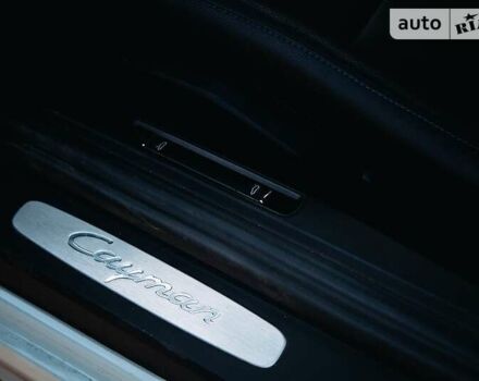 Белый Порше Кайман, объемом двигателя 2 л и пробегом 7 тыс. км за 54400 $, фото 8 на Automoto.ua